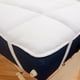 thumbnail image 4 of Juego de almohadillas de masaje Body Linen Abundance Deluxe Fleece, 4 of 6