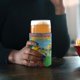 thumbnail image 4 of Mono Jorge el Curioso Funda enfriadora de latas, aislante de bebidas para mantener frías o calientes, funda térmica plegable para latas, portabebidas reutilizable, 4 of 6