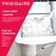 thumbnail image 4 of Máquina de hielo Frigidaire EFIC115 de acero inoxidable, 22 kg por día, 4 of 6
