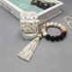 thumbnail image 5 of Funda PowerDriver de Silicona + Cordón con Pequeñas Flores para AirPods 4 (2024) y AirPods 4 con Cancelación Activa de Ruido, 5 of 7