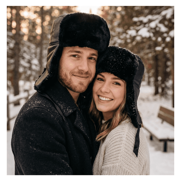 Gorro de Invierno Tipo Ushanka Ruso en Cuero Negro y Piel Sintética