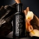 thumbnail image 3 of Perfume Hugo Boss Bottled Parfum, aroma amaderado y ámbar, 3 of 7