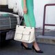thumbnail image 5 of Bolso Tote Badgley Mischka Diana XL Acolchado de Cuero Vegano Crema, 5 of 9