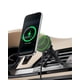 thumbnail image 1 of Cargador inalámbrico de coche Belkin con soporte magnético para ventilación y cable USB-C, 1 of 9