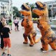 thumbnail image 5 of Disfraz inflable de dinosaurio Piamif para adulto, T-Rex, marrón, 5 of 8