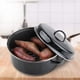 thumbnail image 4 of Sartén de hierro para barbacoa, batatas y pan tostado con rejilla de vapor incorporada, 4 of 8