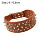 thumbnail image 2 of Un collar para perros con púas, adecuado para perros grandes y medianos., 2 of 5