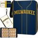 thumbnail image 1 of Carpeta de anillas para tarjetas de béisbol KivolFun Milwaukee, 900 bolsillos, color azul marino, 1 of 6