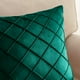 thumbnail image 3 of Cojín terciopelo con pliegues 40X40 - Verde esmeralda, 3 of 3