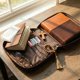thumbnail image 2 of Funda para Biblia de Cuero LEATHER VILLAGE Grande Marrón con Cremallera, 2 of 9