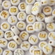 thumbnail image 1 of Juego de 200 cuentas de joyería sueltas de acrílico dorado con letras blancas, accesorios para pulseras para niños, 1 of 8