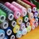 thumbnail image 1 of Nuevo juego de conos de hilo de coser multiusos de poliéster de 30 carretes de colores mixtos, 1 of 6
