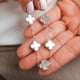 thumbnail image 2 of Pulsera trébol blanco, 2 of 2
