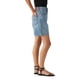 thumbnail image 2 of Shorts Levi's 94 Baggy de tiro medio para mujer, talla 29, 2 of 2