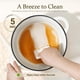 thumbnail image 3 of Horno holandés Overmont de hierro fundido esmaltado, 5,5 L, con tapa, color blanco perla, 3 of 8