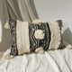 thumbnail image 2 of Cojín Boho Borlas y flecos, 2 of 6