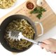 thumbnail image 2 of SPOON Calphalon Servidor de Pasta Acero Inoxidable Azul Marino, 2 of 7
