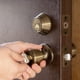 thumbnail image 3 of Cerradura de puerta Master Lock TUCO0605 monocilíndrica de latón envejecido, 3 of 6