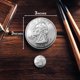 thumbnail image 4 of Peso de escritorio Vaulted Skulls & Co Set de 8 cm / 4 monedas, 4 of 7
