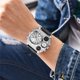 thumbnail image 3 of Reloj Avaner Gran Esfera con Doble Zona Horaria y Correa de Cuero, 3 of 8