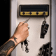 thumbnail image 2 of Porta Llaves Belug Pared Cajas Adornos Decoracion Llavero Negro, 2 of 5