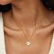 thumbnail image 3 of Collar inicial mujer delicado chapado oro 18K nombre trébol cuatro hojas pequeño, 3 of 6