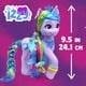 thumbnail image 2 of Muñeca My Little Pony Estilos Arcoíris Izzy Moonbow, 2 of 11