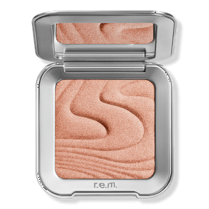 Iluminador Interstellar En Miss Saturn - Rem Beauty