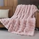 thumbnail image 3 of Manta BlanketSolution 152x183 cm Rosa de Pelo Sintético, 3 of 9