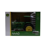 Tractor De Juguete John Deere 4440 Escala 1/16 Con Rops - Lp79895