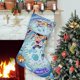 thumbnail image 1 of Chibiverse Tema: Calcetines de Navidad, fino lino blanco para colgar en escaleras y chimenea, decoración navideña para el hogar, regalo de Navidad. 45cm × 32cm, 1 of 5
