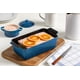 thumbnail image 3 of Molde para pan Le Creuset 2 cuartos Cerise de hierro fundido esmaltado, 3 of 3