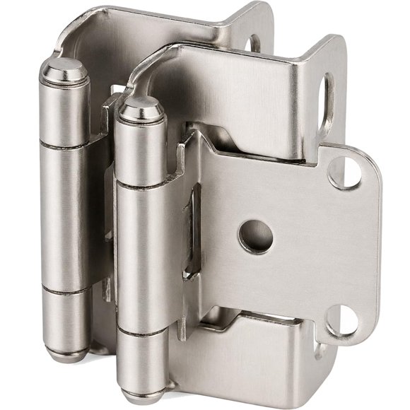 Bisagras para gabinete DecoBasics superpuestas 1/2" en níquel cepillado