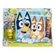 thumbnail image 1 of Estuche de almacenamiento Moose Toys Bluey con juego de 8 figuras de juguete, 1 of 5