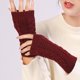 thumbnail image 5 of Guantes sin dedos de punto con cable elástico y acanalado para mujer, 5 of 5