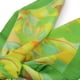thumbnail image 4 of Pañuelo tipo seda 70x70 estampado petalos verde Talla Única, 4 of 5