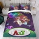 thumbnail image 4 of Hey AJ Conjunto de sábanas temático, trío de piezas, cómodo y amigable con la piel, diseño único, regalo de decoración para el hogar para familiares, amigos y fans,135cm *200cm, 4 of 6