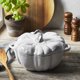 thumbnail image 5 of Olla Holandesa STAUB 3,5 L Diseño Calabaza Blanco con Perilla de Acero Inoxidable, 5 of 7