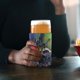 thumbnail image 4 of El Castillo en el Cielo Funda enfriadora de latas, aislante de bebidas para mantener frías o calientes, funda térmica plegable para latas, portabebidas reutilizable, 4 of 6