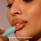 thumbnail image 5 of Bálsamo labial eos Natural, miel de karité, manzana y mango, 4 ml, paquete de 2, 5 of 7