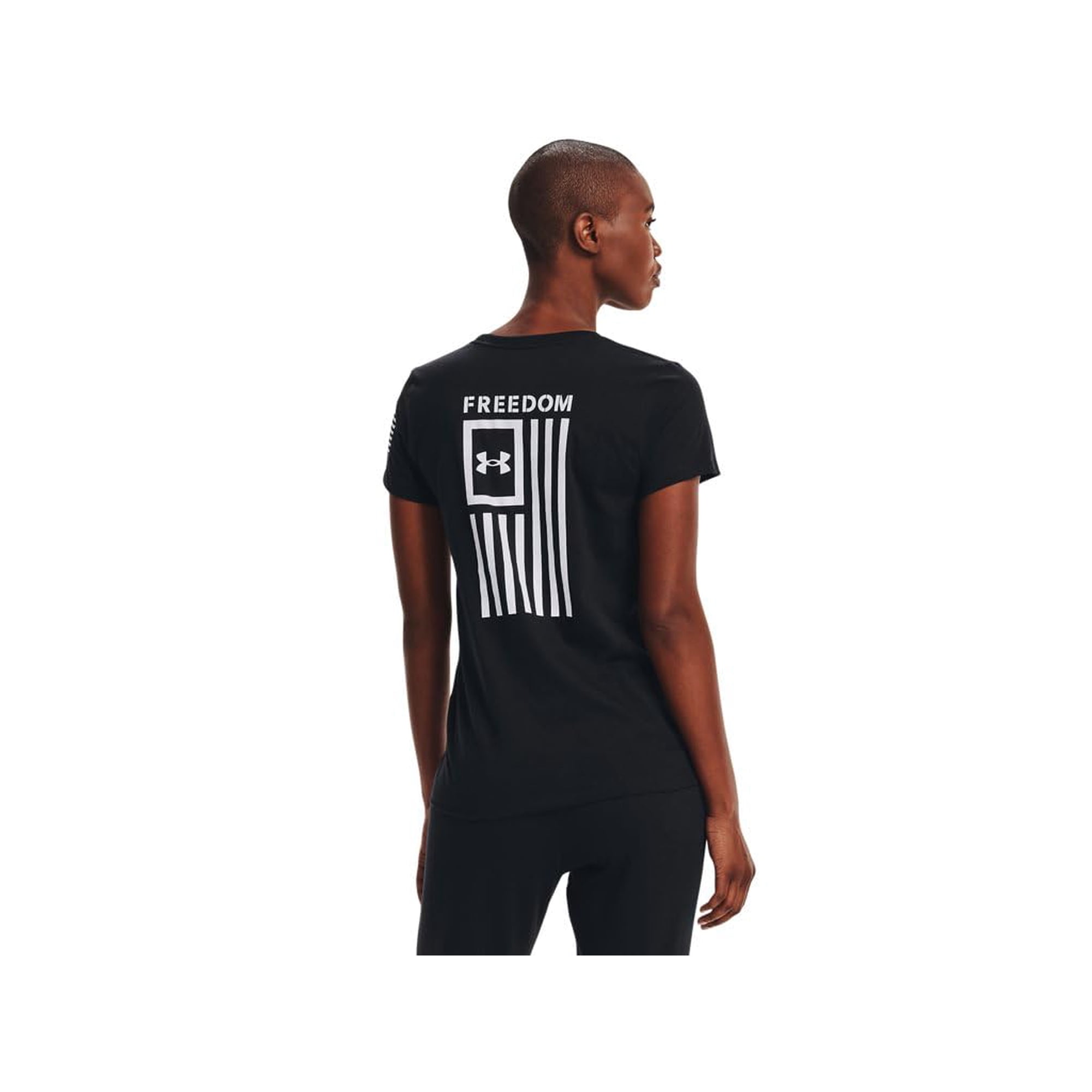 Camiseta Under Armour New Freedom Flag Para Mujer, Color Blanco Y Negro