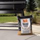 thumbnail image 5 of Pellets de madera Traeger mezcla de roble y whiskey, bolsa de 8,1 kg, 5 of 7