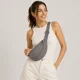 thumbnail image 1 of Banano Mujer Impermeable Cruzado Riñonera Urbana Ajustable, 1 of 3