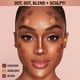 thumbnail image 4 of Varita de Contorno Charlotte Tilbury Hollywood Bronceador Líquido Tan/Profundo, 4 of 9