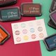 thumbnail image 5 of Juego de almohadillas de tinta Dizdkizd 12 colores 10 × 6,5 × 4 cm, 5 of 7