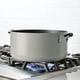 thumbnail image 4 of Antiadherente Stockpot Farberware con tapa, 10.5 cuartos de galón, plata, 4 of 8