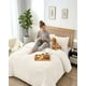 thumbnail image 5 of Cubrecama 2 Plazas Con Relieve Cobertor Elegante Suave, 5 of 6