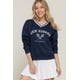 thumbnail image 1 of Sudadera Larga Bordada con Cuello en V y Manga Larga, 1 of 5