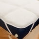 thumbnail image 3 of Juego de almohadillas de masaje Body Linen Abundance Deluxe Fleece, 3 of 6