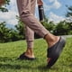 thumbnail image 5 of Sandalia Recovery OOFOS Omega OoAhh para mujer, color negro, talla 9, 5 of 7